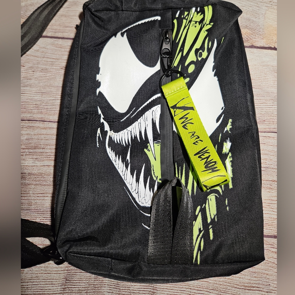 Marvel Venom Split Sling Bag Backpack - image 4